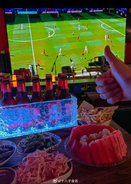 湖光山月·啤酒龙虾